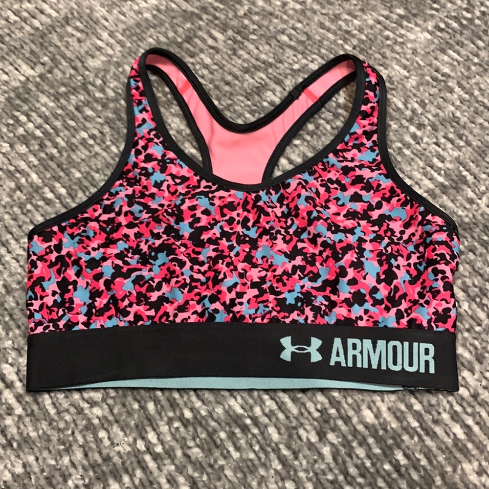 NWOT under Armour sports bra